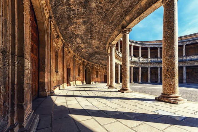 Granada: Historic Center Private Walking Tour