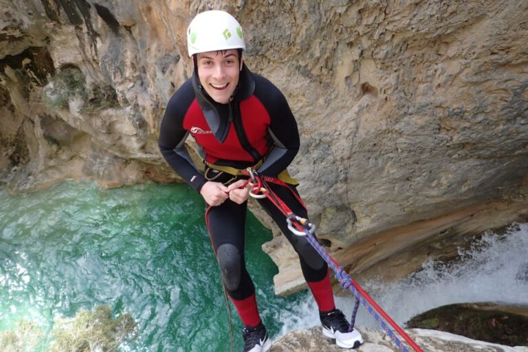 Granada: Río Verde X-Pro Canyoning Private Tour