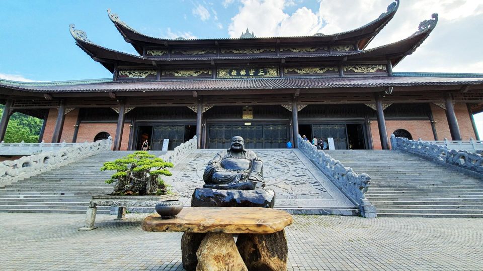 1 group tour ninh binh pagoda bai dinh trang an hang mua Group Tour Ninh Binh: Pagoda Bai Dinh - Trang An - Hang Mua