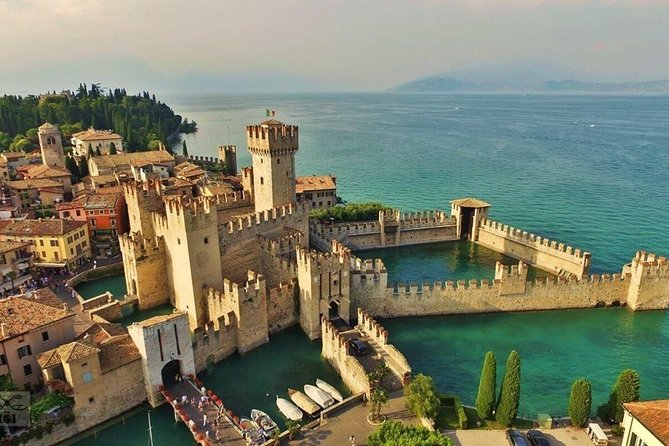 Guided Tour in Sirmione With Motorboat Tour