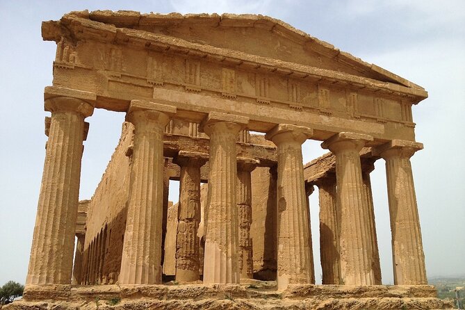Guided Tour of the Valley of the Temples in Agrigento