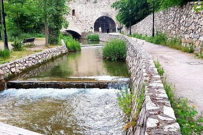 Guided Tour Through Nature and the Historic Center of Cuenca