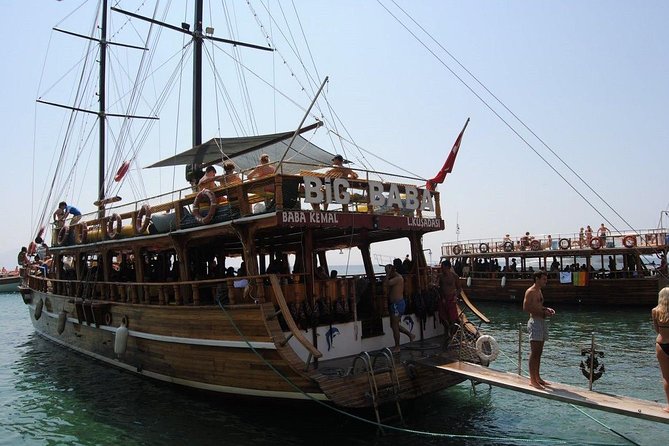 Gulf of Kusadasi Boat Trip Including Lunch and Soft Drinks