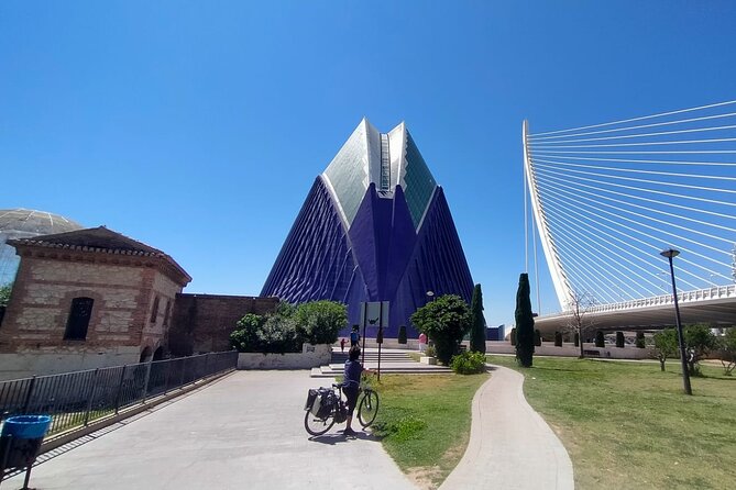 Half Day Bike Tour Through the City of Valencia