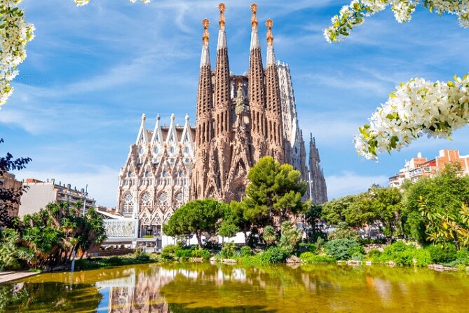 Half Day Guided Tour To Sagrada Familia And Park Guell Barcelona