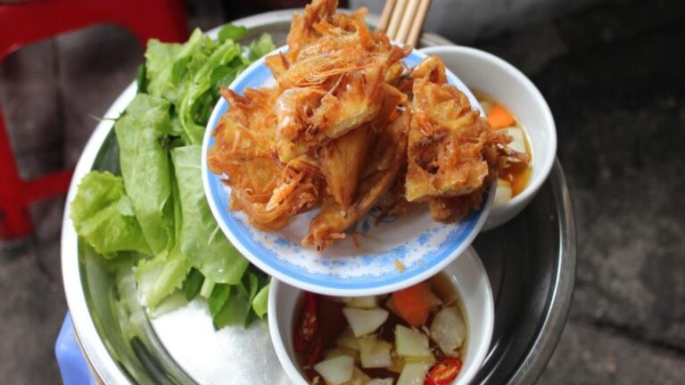 Half-Day Hanoi Foodie Tour by Motorbike