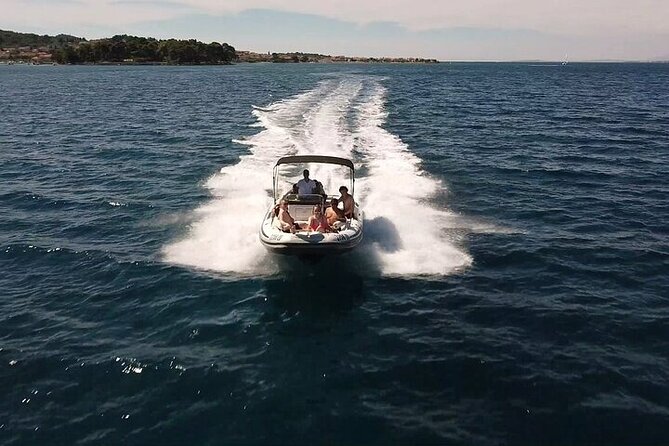 Half Day Speedboat Tour Around Islands of Zadar With Drinks