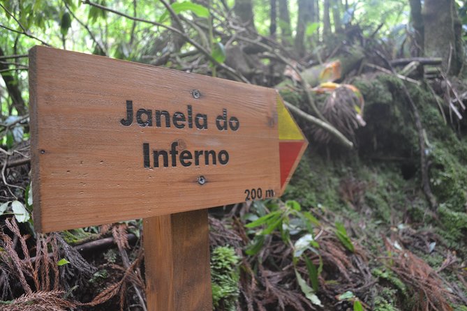 Half Day Walking Tour to Janela Do Inferno and Lagoa Do Fogo