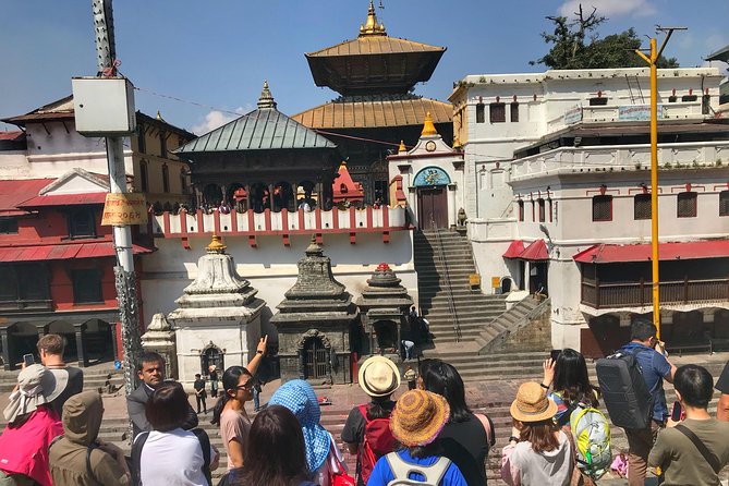 Halfday Tour of Pashupatinath Temple and Boudhanath Stupa