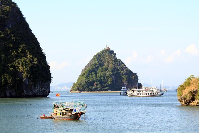 1 halong bay cruise day trip titop island surprise cave swimming kayaking Halong Bay Cruise Day Trip: Titop Island, Surprise Cave, Swimming, Kayaking