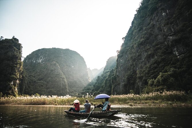 Halong Full Day Luxury Cruise With Buffet Lunch, Jaccuzzi.