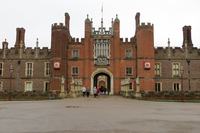1 hampton court palace private tour with skip the line entry Hampton Court Palace Private Tour With Skip the Line Entry