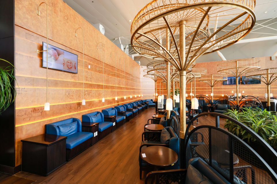 HAN Hanoi Airport: Song Hong Premium Lounge & Bar Terminal 2