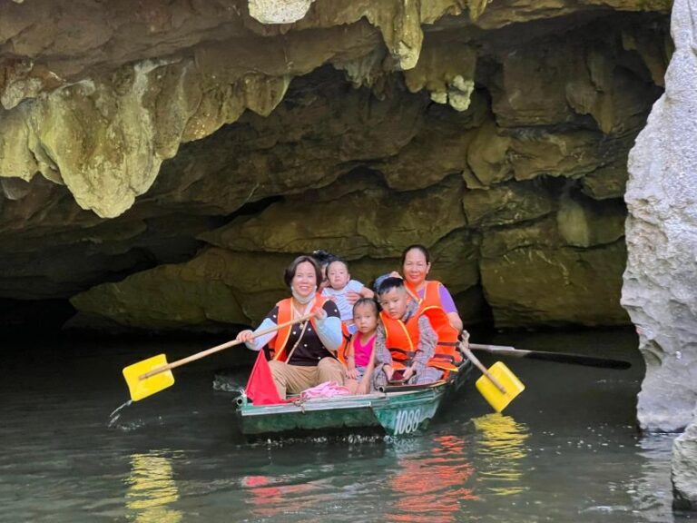 Hanoi: 1 Day Trip to Hoa Lu – Trang an – Mua Cave W/Lunch