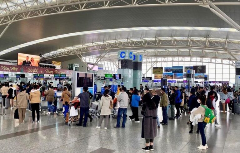 Hanoi Airport: Fast Track International Departure Flight