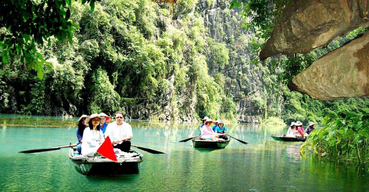 Hanoi: Full Day Tour of Hoa Lu, Tam Coc, and the Mua Cave