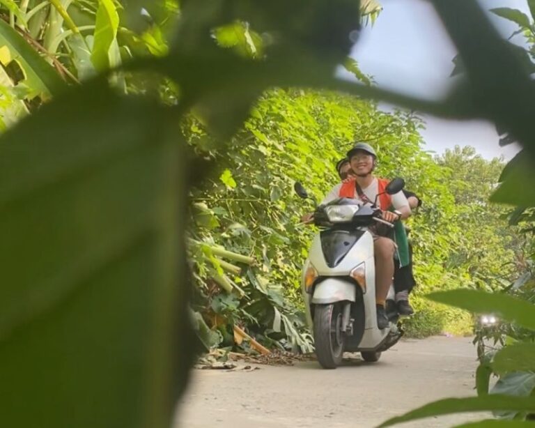 Hanoi Scooter Tour of Countryside, Rice Fields & Local Home