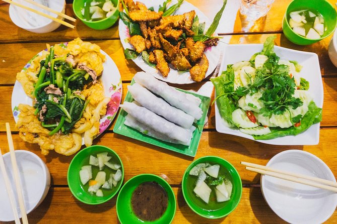 Hanoi Street Food Tour & Walking Tour Small Group