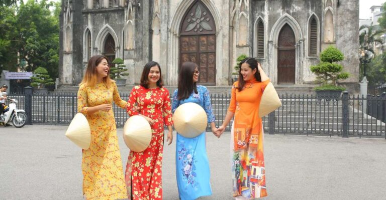 Hanoi: Traditional Ao Dai Dress and Non La Hat Rental