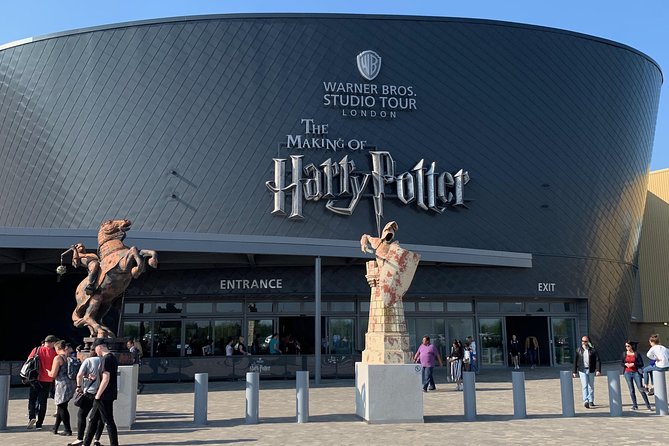 Harry Potter Warner Bros. Studios Private Round Trip Transportation Service