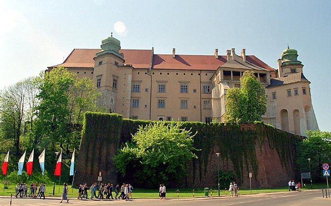 1 highlights of krakow old town and wawel hill guided walking tour Highlights of Krakow: Old Town and Wawel Hill Guided Walking Tour