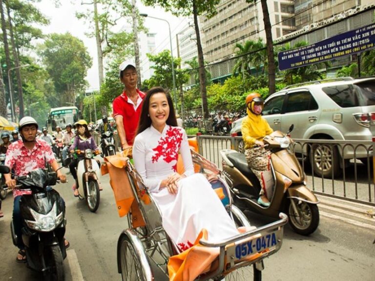 Ho Chi Minh: Authentic Market Cyclo Tour Without Tour Guide
