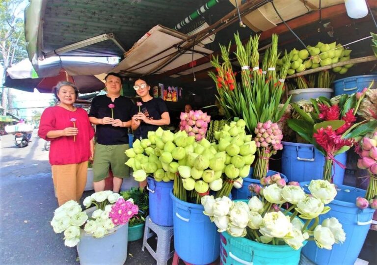 Ho Chi Minh City: Saigon Morning Markets Tour by Motorbike