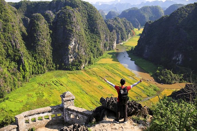 Hoa Lu Tam Coc Full Day Tour: Small Group Tour & Buffet Lunch