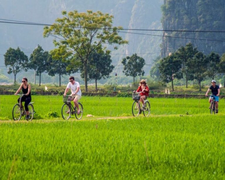 Hoa Lu – Tam Coc – Mua Cave by Limousine With Small Group