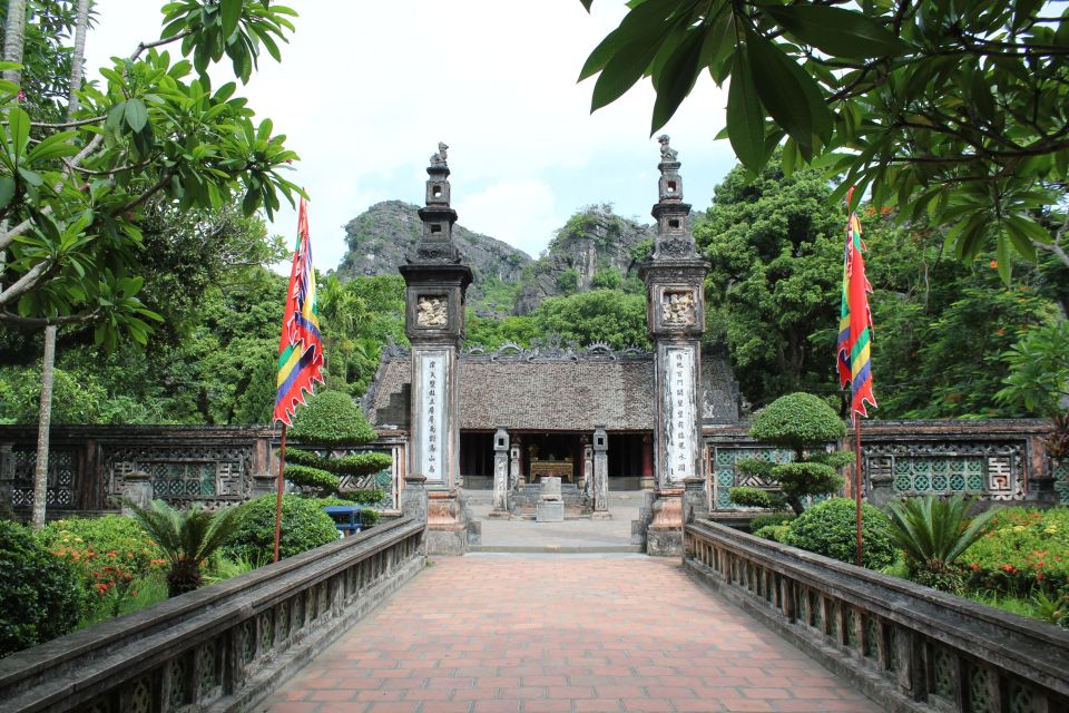 1 hoa lu tam coc mua caves bike lunch transfer Hoa Lu-Tam Coc-Mua Caves-Bike-Lunch-Transfer