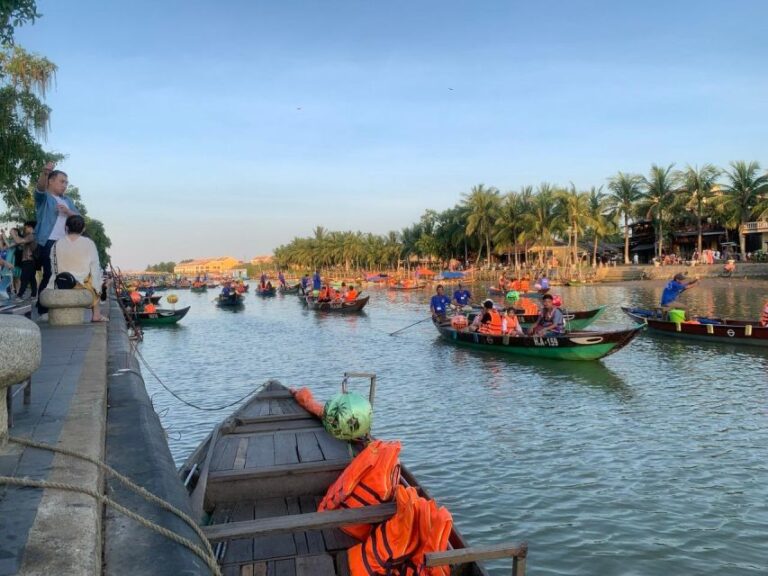 Hoi An: Boat Trip & Paper Lantern Making Workshop