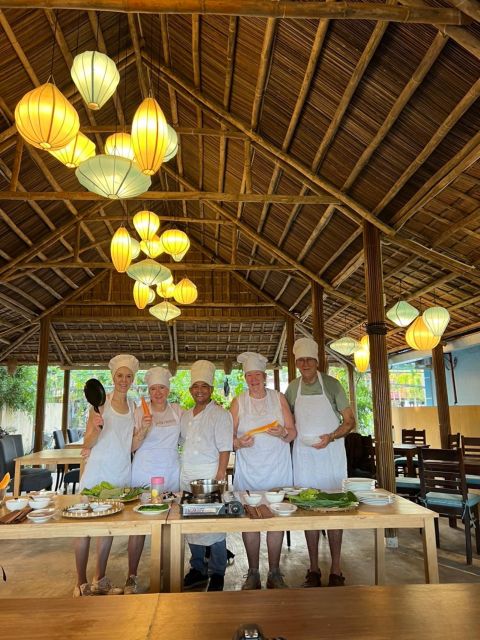 Hoi An: Market Tour – Cooking Class and Basket Boat Ride