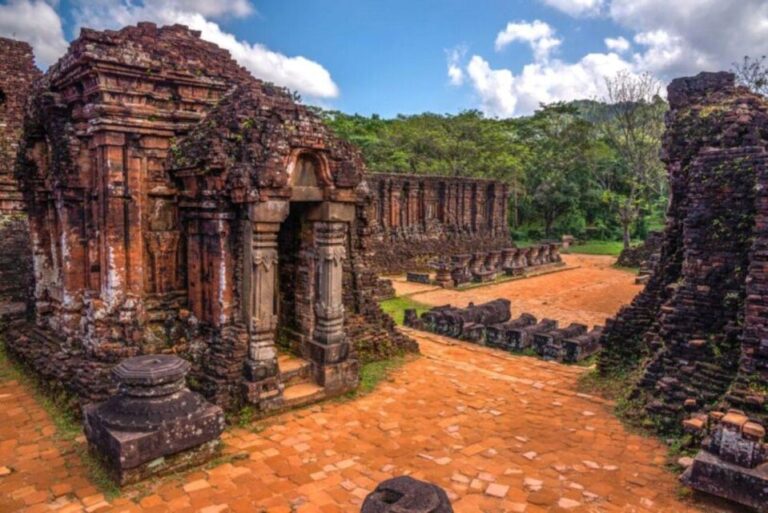 Hoi An: My Son Sanctuary With Thu Bon River Cruise & Lunch