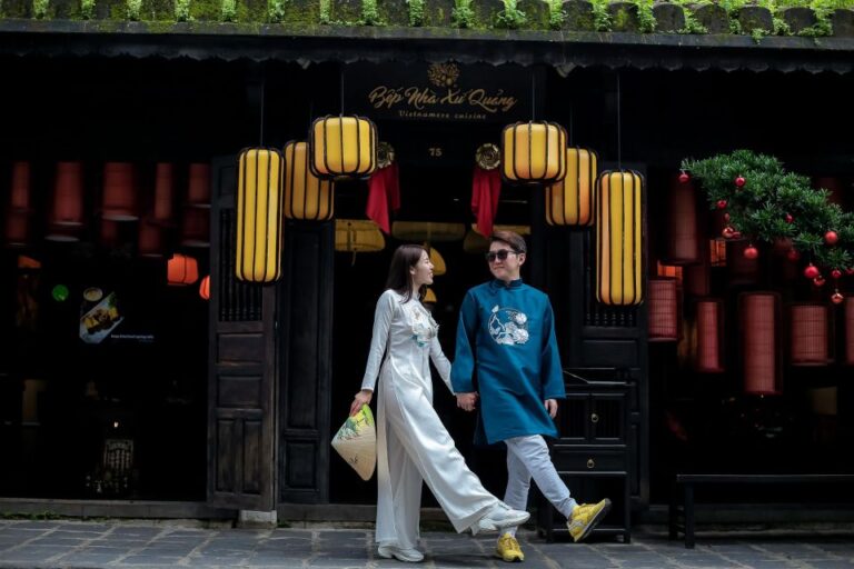 Hoi An: Private Photoshoot and Guided Walking Tour