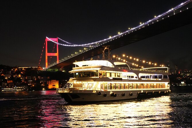 Istanbul: Luxury Dinner & Traditional Dance Bosphorus Cruise