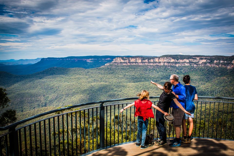 1 katoomba blue mountains full day hop on hop off bus tour Katoomba: Blue Mountains Full-Day Hop-On Hop-Off Bus Tour