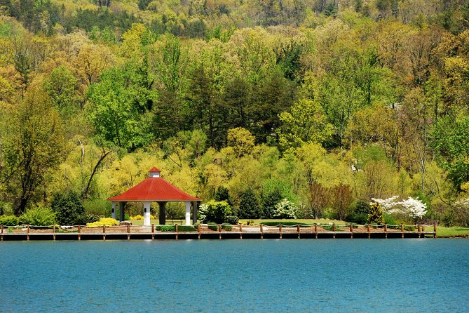 Kayak Tour at Lake Lure