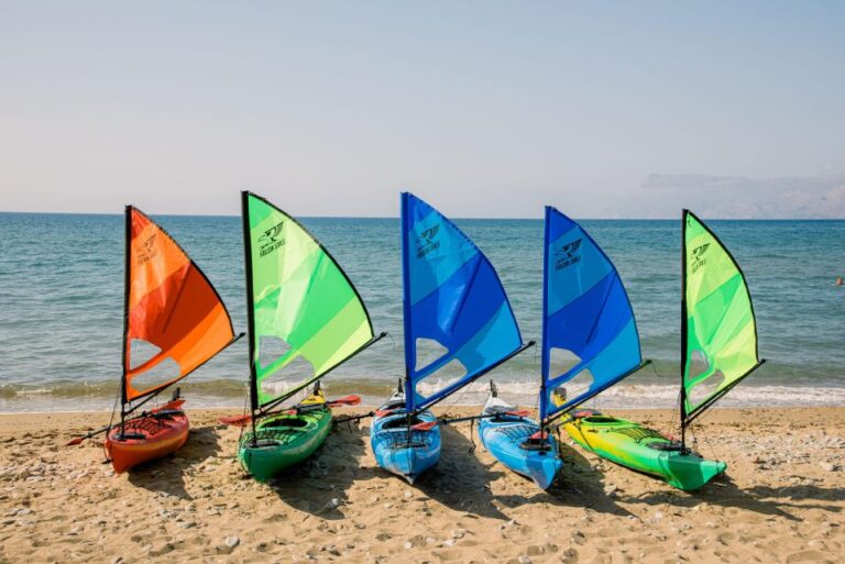 Kissamos: Morning Kayak Tour to Shipwreck & Exclusive Beach