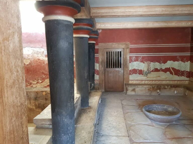 Knossos Palace and Village Pottery Tour