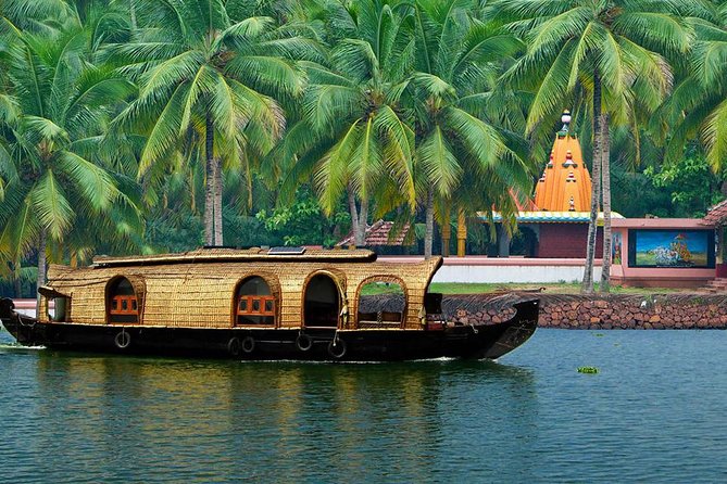 Kochi Private Tour: Kerala Backwater Houseboat Day Cruise in Aleppey