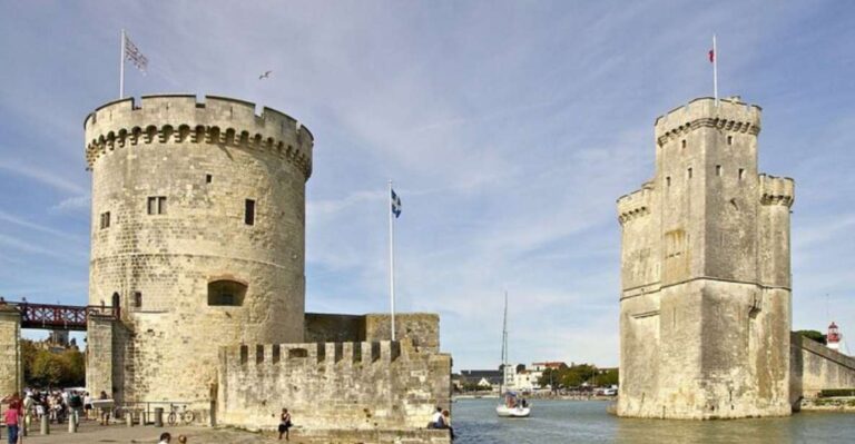 La Rochelle: Private Custom Tour With a Local Guide
