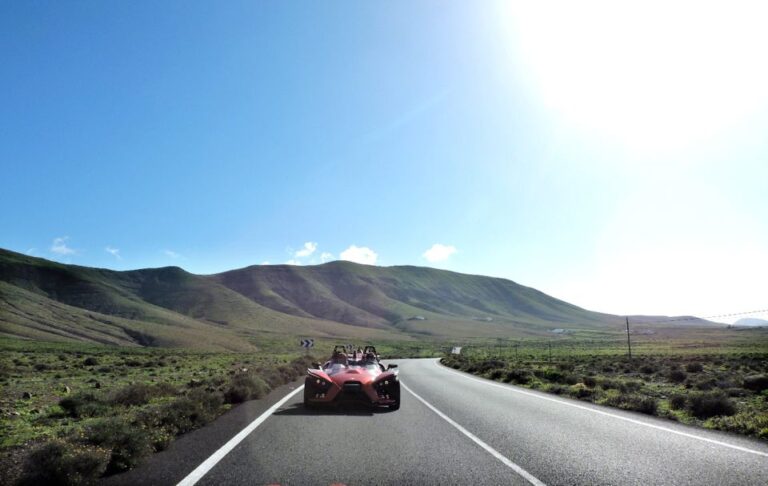 Lanzarote: 3-Hour Guided 3-Wheeled Roadster Tour