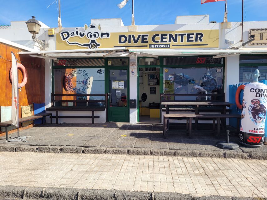 1 lanzarote beginner diving course costa teguise 2 dives Lanzarote: Beginner Diving Course Costa Teguise (2 Dives)