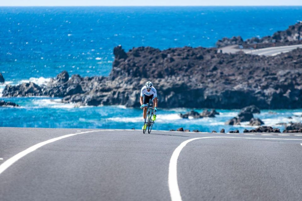 Lanzarote: Guided Road Bike Tour