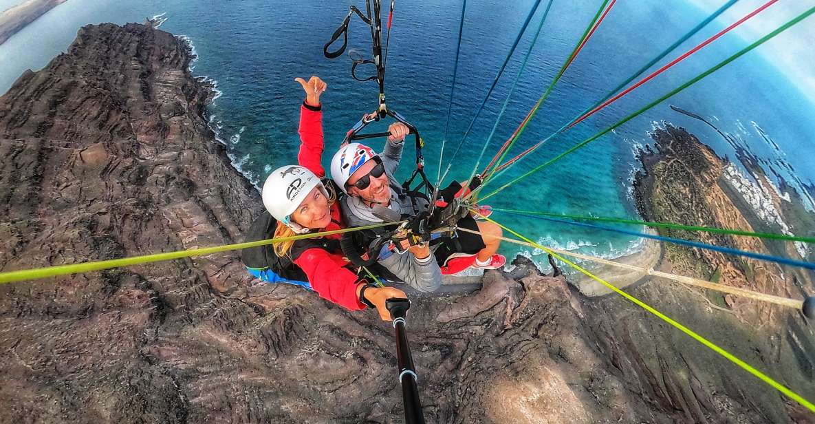 1 lanzarote tandem paragliding Lanzarote: Tandem Paragliding