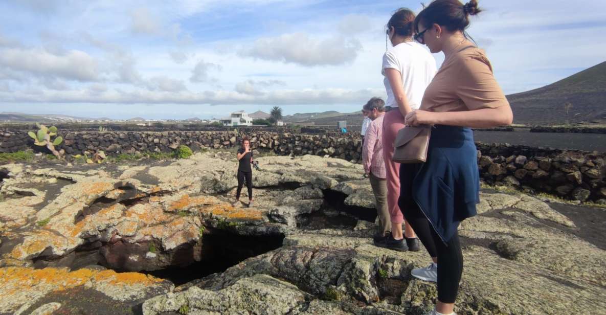 1 lanzarote timanfaya national park trekking tour Lanzarote: Timanfaya National Park Trekking Tour