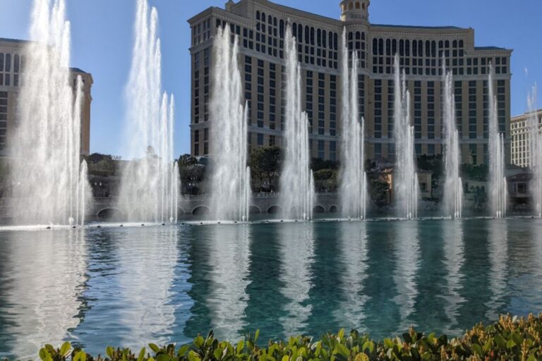 Las Vegas Strip: Self-Guided Walking Audio Tour