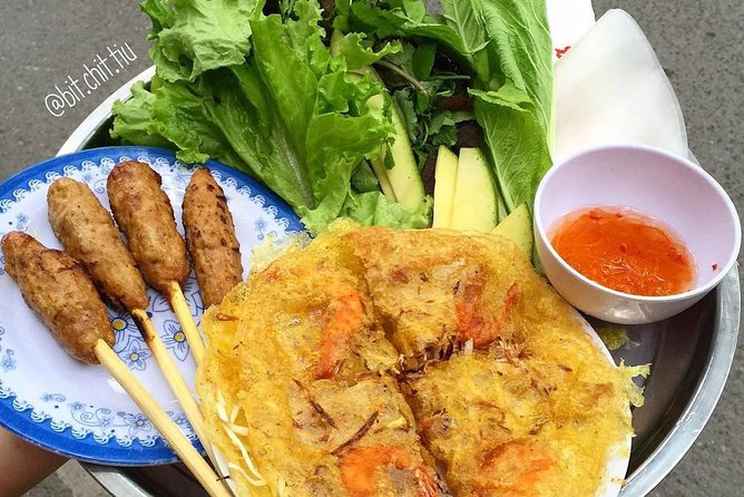 Lets Eat LIKE a Vietnamese – Explore Foods Tour