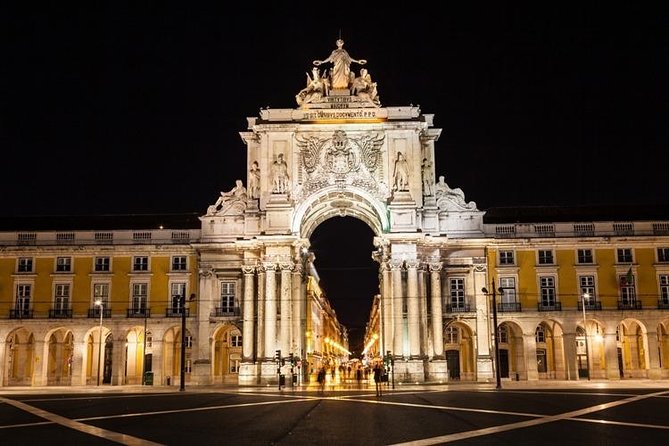 1 lisbon night tour Lisbon Night Tour