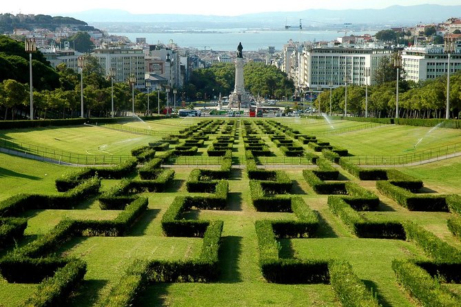 Lisbon Viewpoints Tuk Tuk Tour